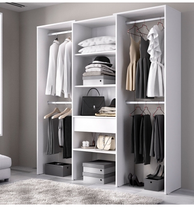 Dressing room 4 hangers