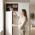 Gamil Vicawu children's wardrobe with practical storage and modern nursery design
